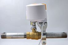 Load image into Gallery viewer, ZW854 LR 800 Series Z-Wave Plus Water Valve Actuator
